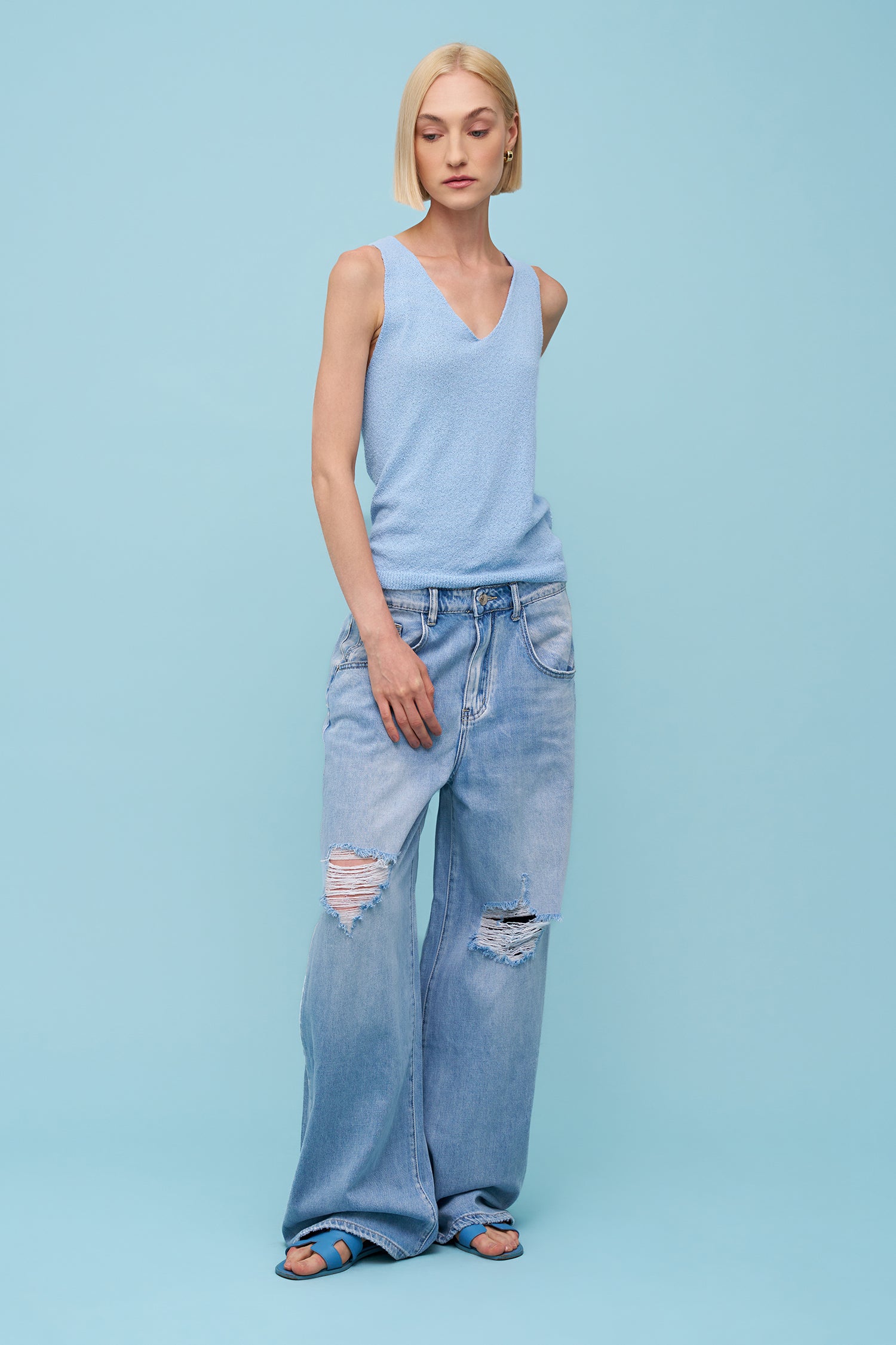 Women's Knit Top - Sleeveless