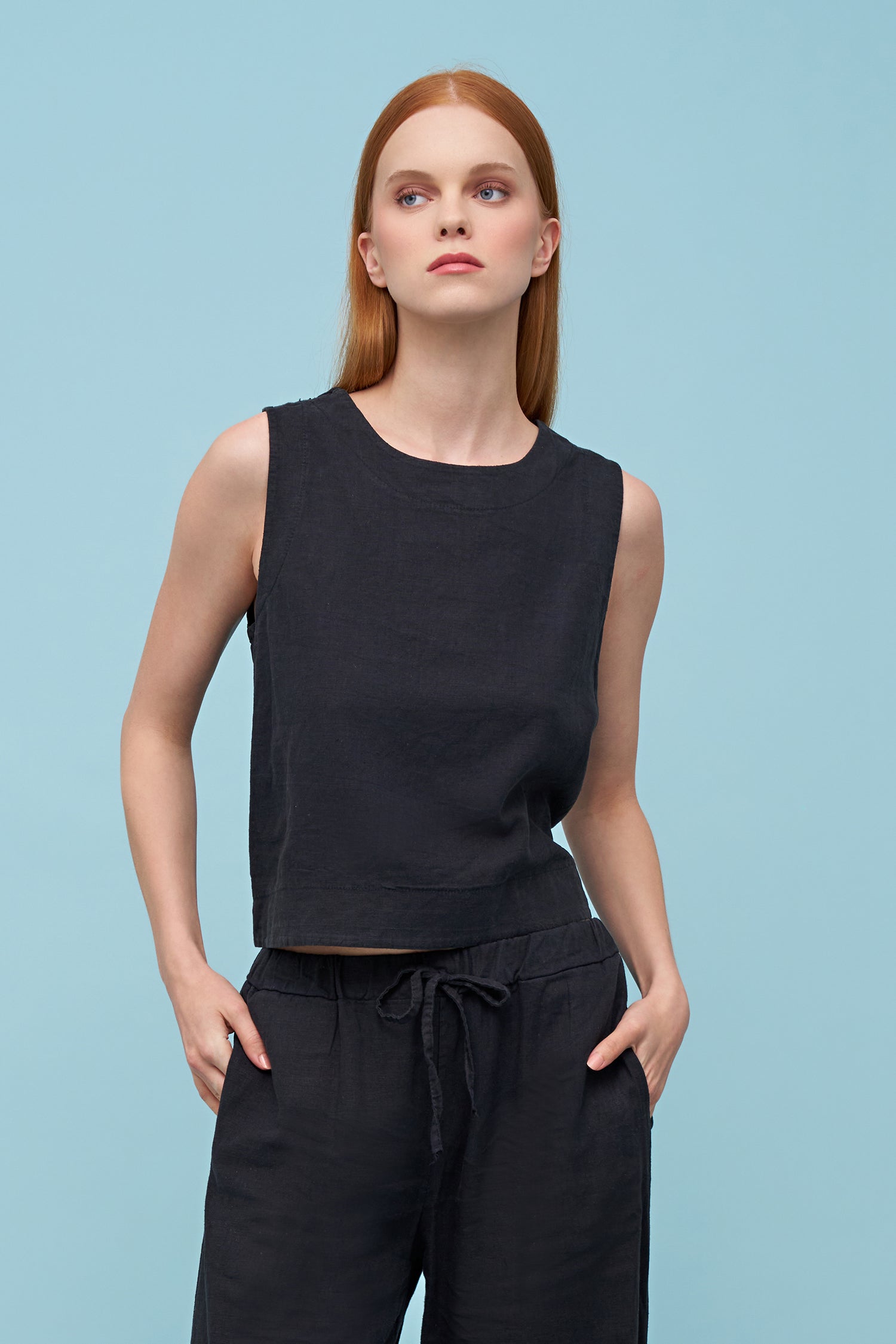 Women's Woven Top - Sleeveless